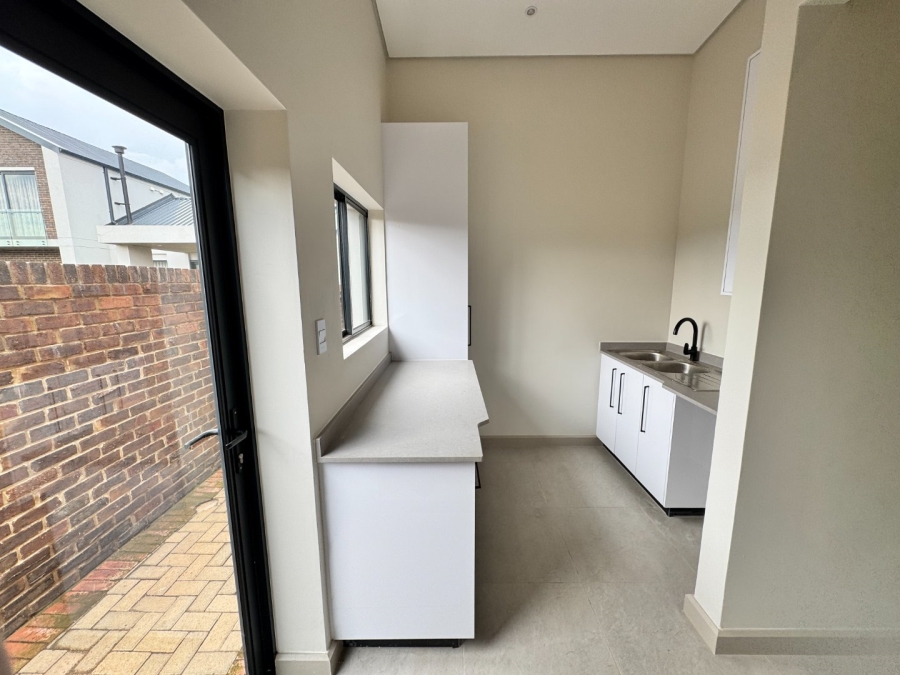 To Let 3 Bedroom Property for Rent in Helderzicht Eco Estate North West